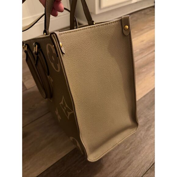 Louis Vuitton OnTheGo MM Empreinte - Picture 5 of 13